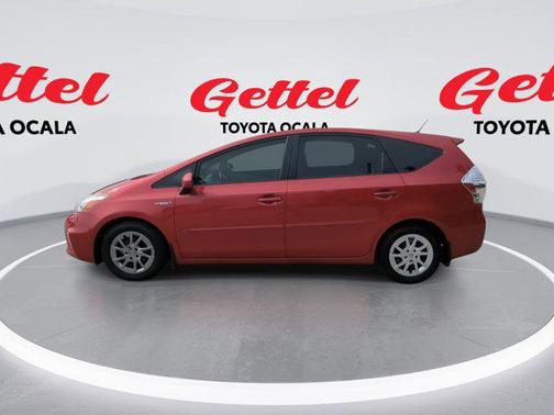 2013 Toyota Prius v Five
