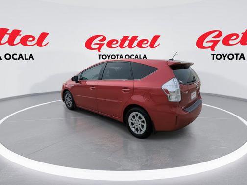 2013 Toyota Prius v Five