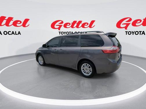 2015 Toyota Sienna XLE