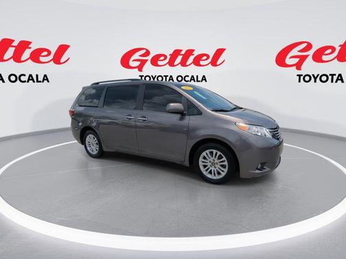 2015 Toyota Sienna XLE