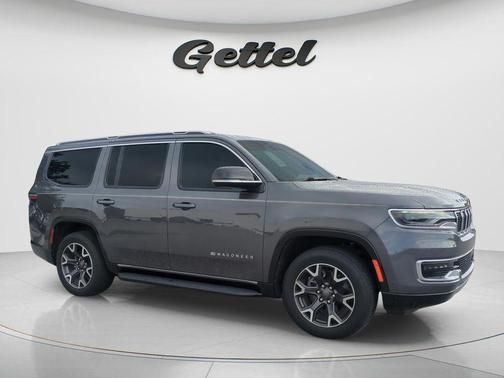 Baltic Gray Metallic Clearcoat 2023 Jeep Wagoneer Series III 4x2