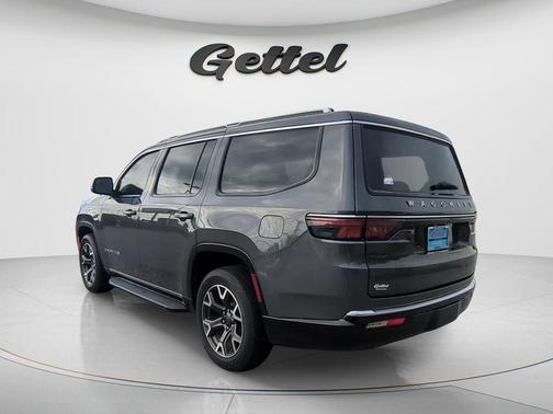 Baltic Gray Metallic Clearcoat 2023 Jeep Wagoneer Series III 4x2