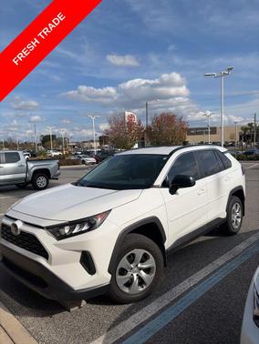 2020 Toyota RAV4 LE