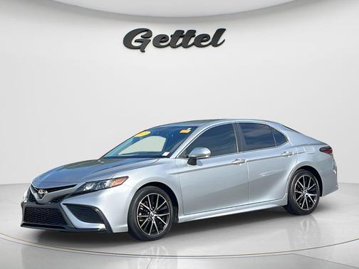 Celestial Silver Metallic 2023 Toyota Camry SE