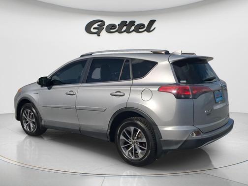 2018 Toyota RAV4 Hybrid XLE