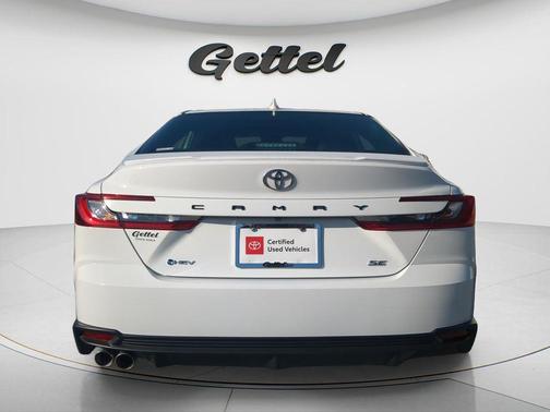 Ice Cap 2025 Toyota Camry SE