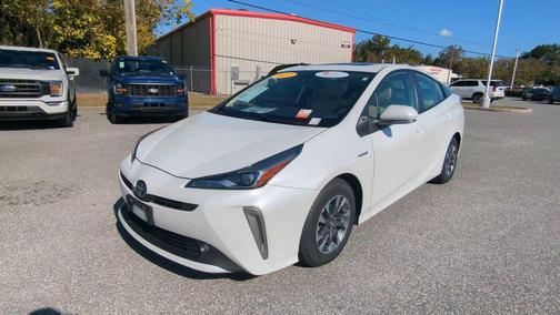 2022 Toyota Prius XLE