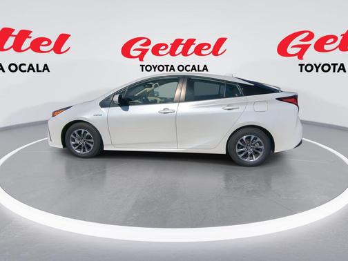 2022 Toyota Prius XLE