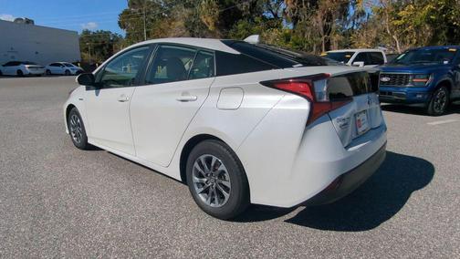 2022 Toyota Prius XLE