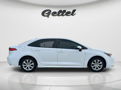 Super White 2020 Toyota Corolla LE