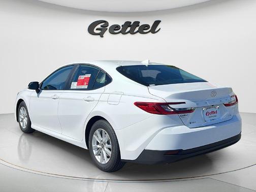 Ice Cap 2026 Toyota Camry LE