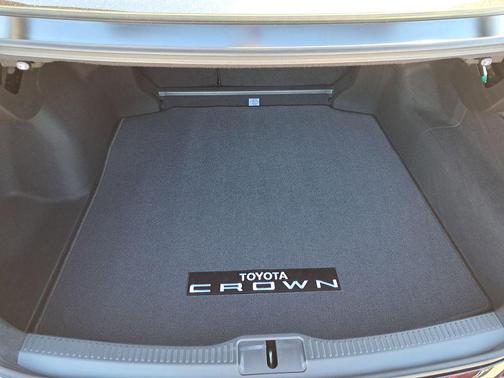 2024 Toyota Crown Platinum