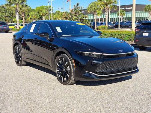 2024 Toyota Crown Platinum