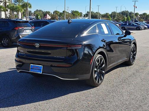 2024 Toyota Crown Platinum