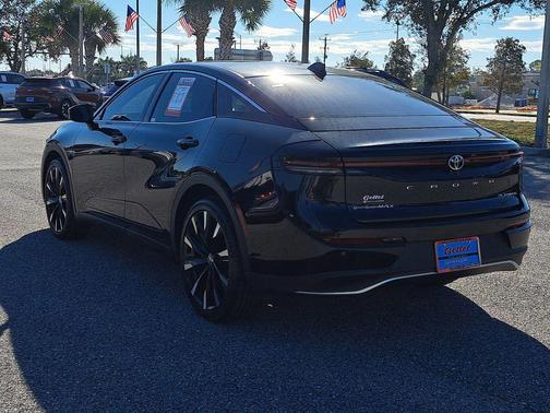 2024 Toyota Crown Platinum