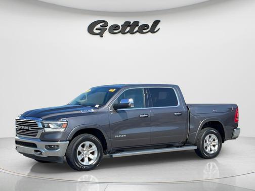 Granite Crystal Metallic Clearcoat 2019 RAM 1500 Laramie