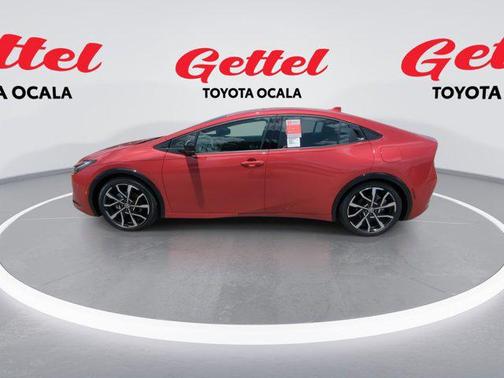 2025 Toyota Prius L