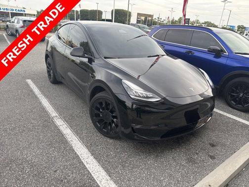 2022 Tesla Model Y Long Range Dual Motor All-Wheel Drive