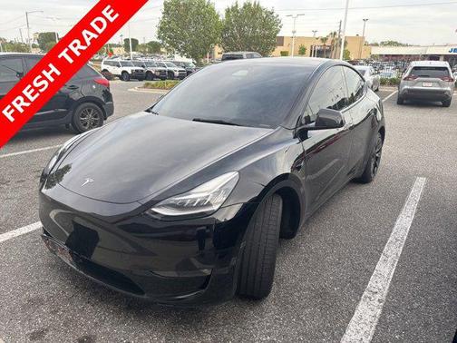 2022 Tesla Model Y Long Range Dual Motor All-Wheel Drive