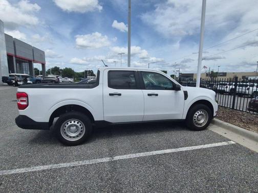 OXFORD WHITE 2022 Ford Maverick XL