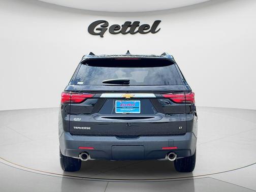 Mosaic Black Metallic 2023 Chevrolet Traverse LT Cloth