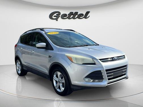 INGOT SILVER 2016 Ford Escape SE