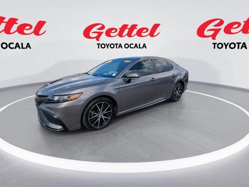 2024 Toyota Camry Hybrid SE