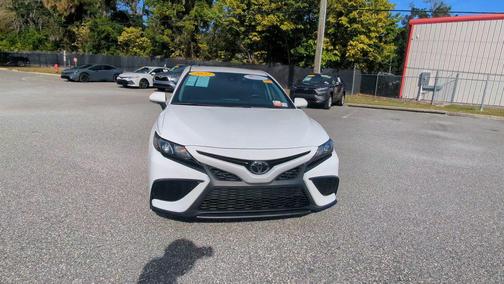 2022 Toyota Camry SE