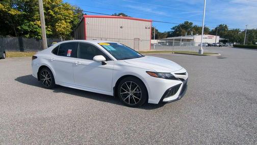 2022 Toyota Camry SE