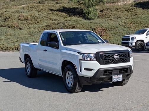 2023 Nissan Frontier S