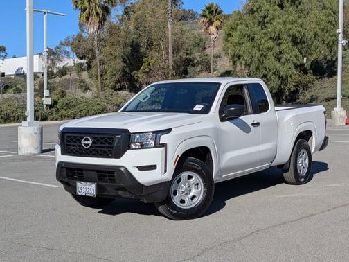 2023 Nissan Frontier S