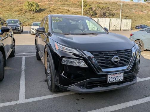 2022 Nissan Rogue SV