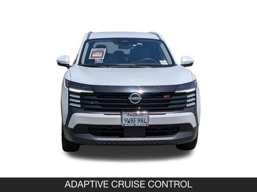 Aspen White Tri 2025 Nissan Kicks SR