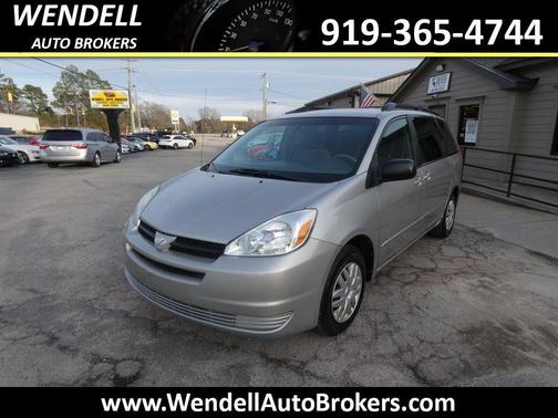 2004 Toyota Sienna LE
