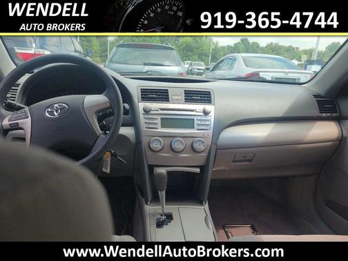 2010 Toyota Camry LE