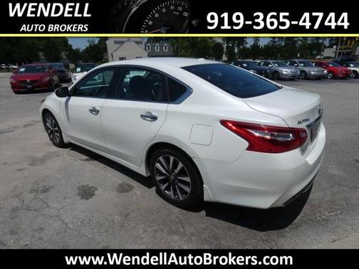 2017 Nissan Altima 2.5 SV