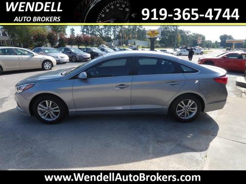 2017 Hyundai SONATA SE