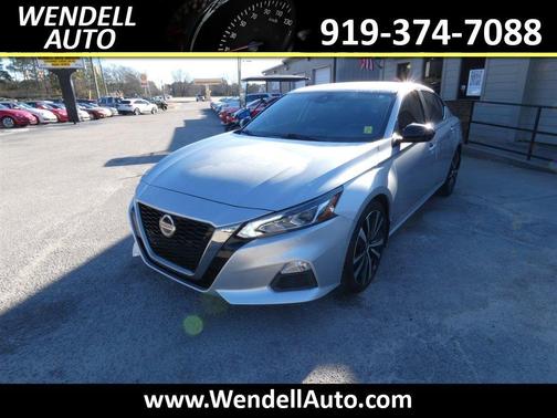 2020 Nissan Altima SR FWD