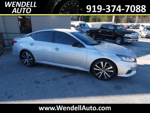 2020 Nissan Altima SR FWD