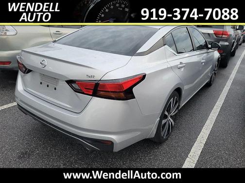 2020 Nissan Altima SR FWD