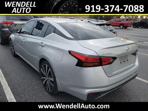 2020 Nissan Altima SR FWD