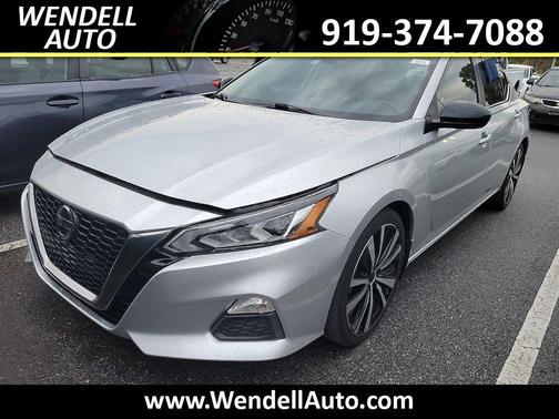 2020 Nissan Altima SR FWD