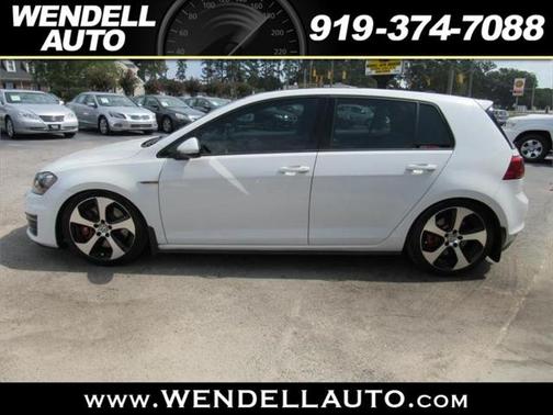 2017 Volkswagen Golf GTI 2.0T SE 4-Door