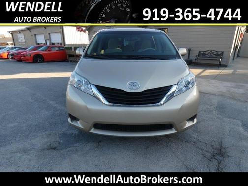 2012 Toyota Sienna LE
