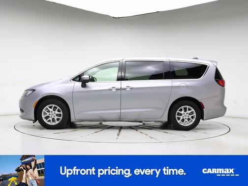 2021 Chrysler Voyager LX