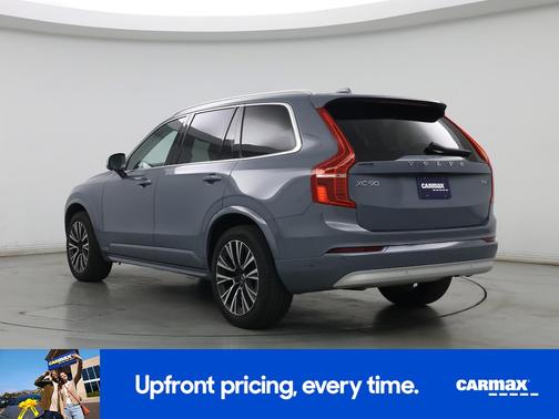 2022 Volvo XC90 T6 Momentum