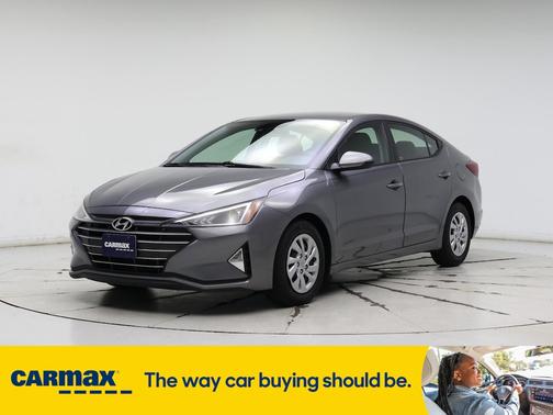 2020 Hyundai ELANTRA SE