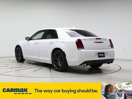 2020 Chrysler 300 Touring