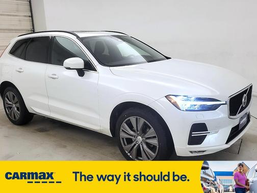 2022 Volvo XC60 B5 Momentum
