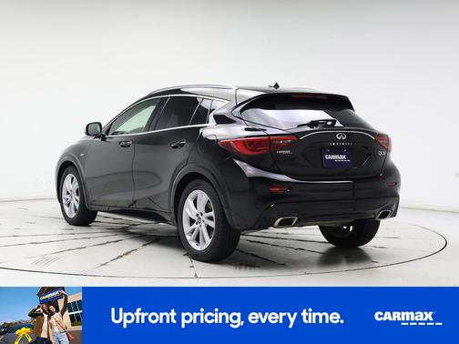 2017 INFINITI QX30 Luxury